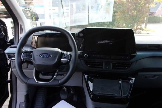 Ford Tourneo Custom 320 L1H1 Active A8 AWD