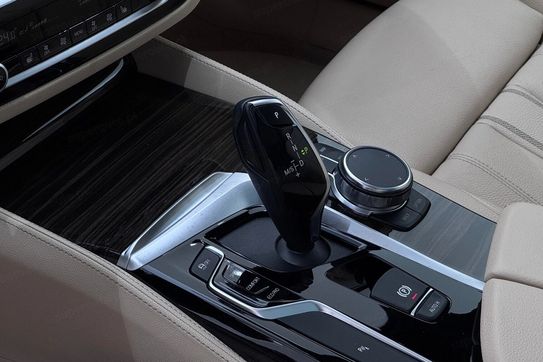 BMW Seria 5 530i xDrive M Sport sport