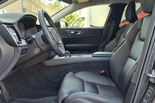 Volvo V60 CC Plus B4 D AWD aut