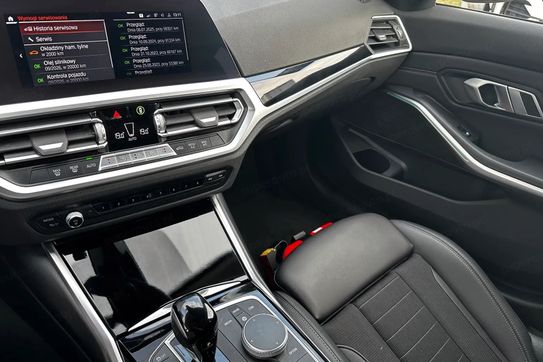 BMW Seria 3 320i Sport Line aut