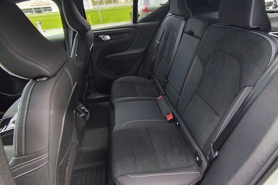 Volvo XC40 B4 B Plus Dark