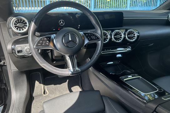 Mercedes CLA 180 7G-DCT