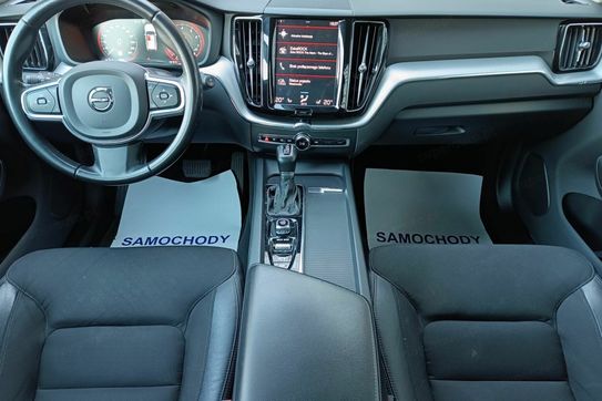Volvo XC60 T4 Momentum Pro aut