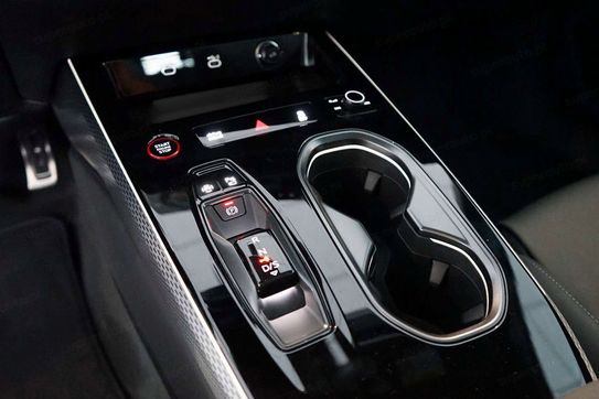 Audi A6 TFSI quattro S line Avant