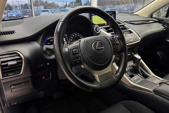 Lexus NX 300h Business Edition AWD