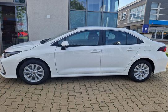 Toyota Corolla Comfort 1.5 benzyna
