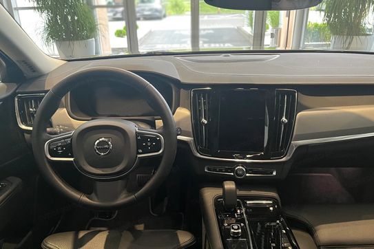 Volvo V90 T6 AWD Plug-In Hybrid Plus Dark aut