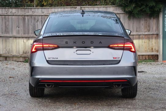 Skoda Octavia RS 2.0 TSI DSG