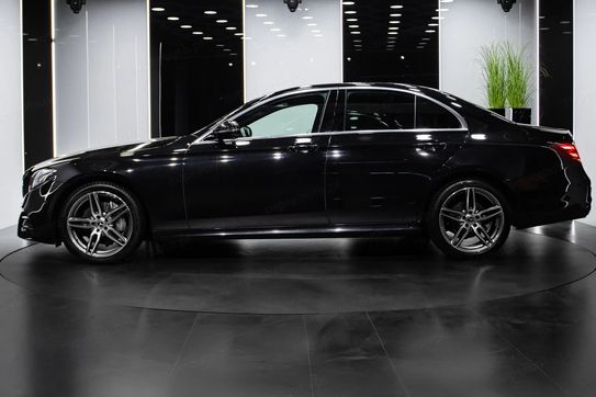Mercedes E Klasa 220 d 4-Matic AMG