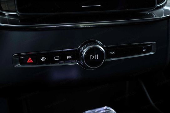 Volvo XC90 T8 AWD Plug-In Hybrid Ultra Bright 7os