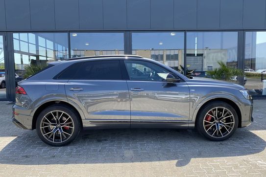 Audi Q8 TFSI e quattro