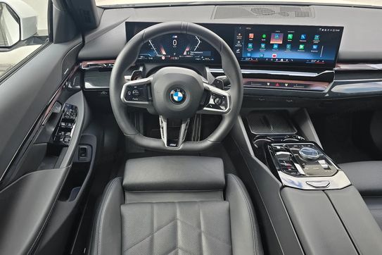 BMW Seria 5 520d xDrive M Sport