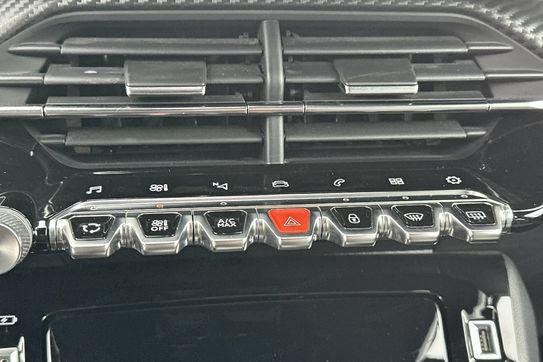 Peugeot 2008 GT 1.2 PureTech EAT8