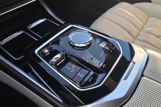 BMW Seria 7 740d xDrive M Sport