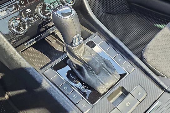 Skoda Superb 2.0 TDI SCR Sportline DSG