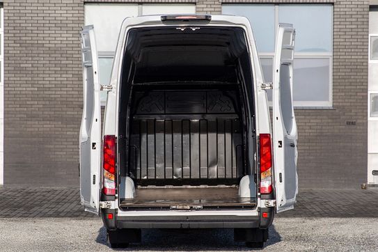 Iveco Daily 35S16 L4H3 18m3