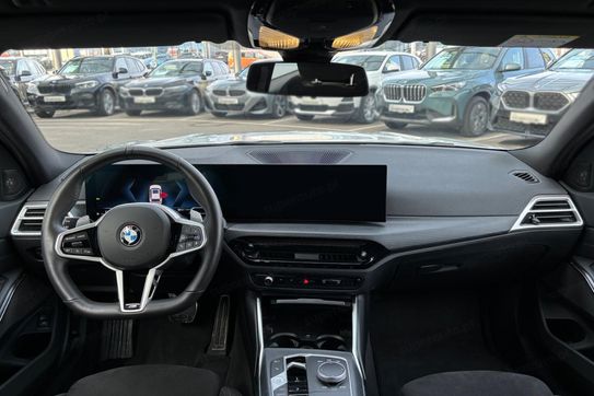 BMW Seria 3 330i xDrive M Sport
