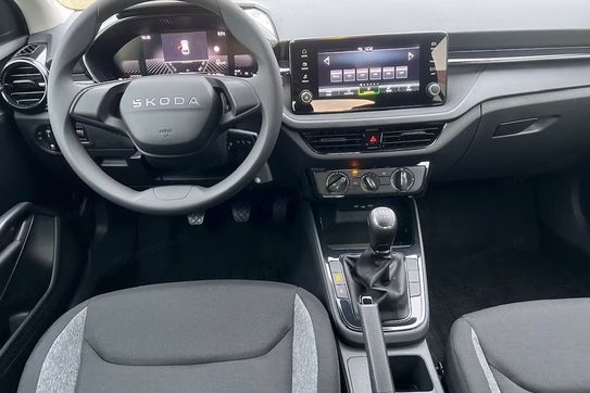 Skoda Fabia Essence 1.0 MPI