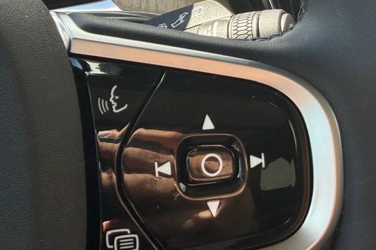 Volvo XC60 T6 Plug-In Hybrid AWD Ultra Dark