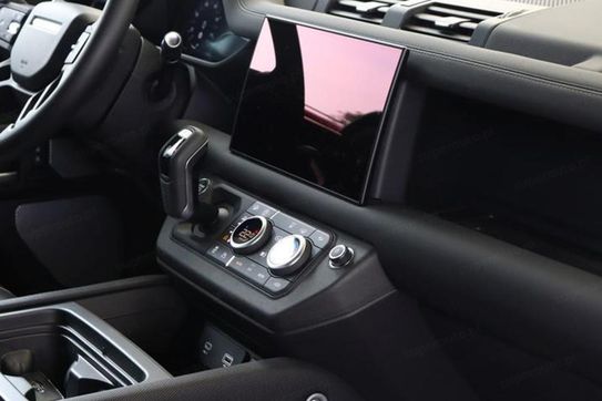 Land Rover Defender 130 5.0 P425 Outbound