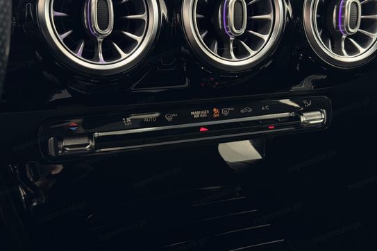 Mercedes CLA 200 AMG Line