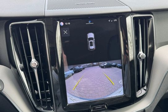 Volvo XC60 B4 D AWD Plus Dark