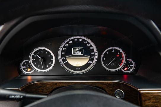Mercedes Klasa E 200