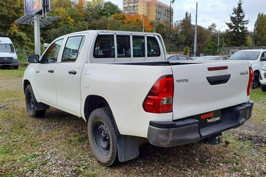 Toyota HiLux Double Cab DLX 4x4