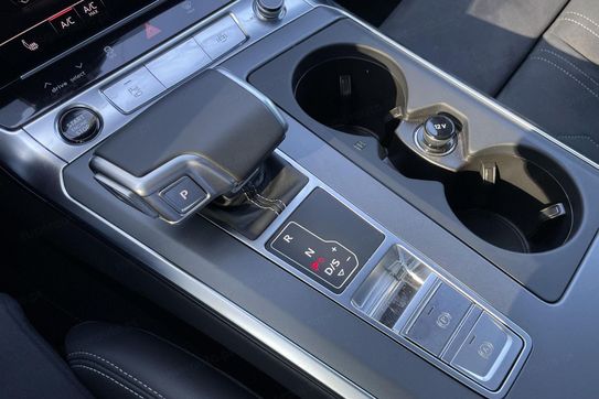 Audi A6 Avant 40 TDI quattro S Line