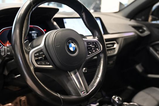 BMW Seria 1 120d xDrive M Sport