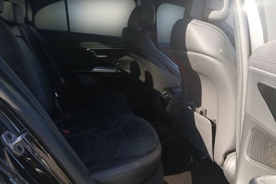 Mercedes Klasa E 300 de PHEV 4-Matic AMG Line