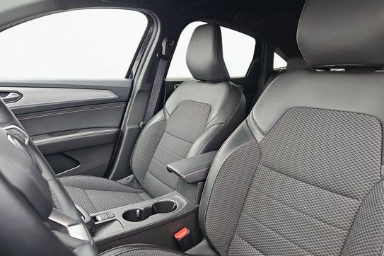 Renault Arkana TCe mHEV Techno EDC