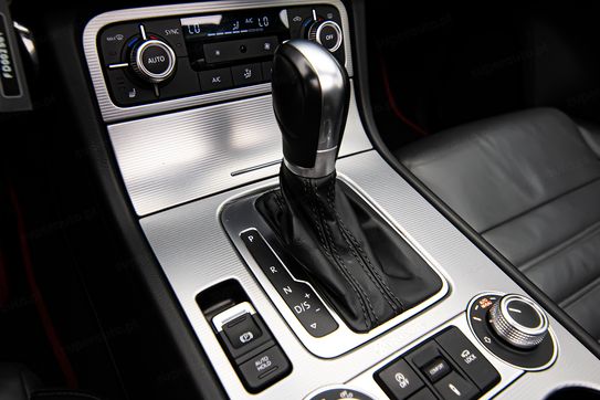 Volkswagen Touareg 3.0 TDI V6 BMT R-Line