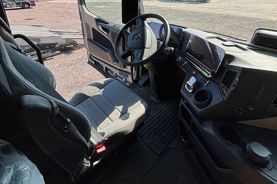Mercedes Actros L 4x2 ProCabin-Giga Autotransporter LUGGI