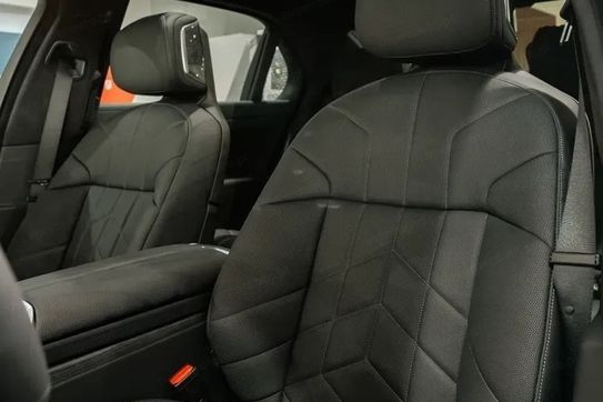 BMW Seria 7 740d xDrive M Sport