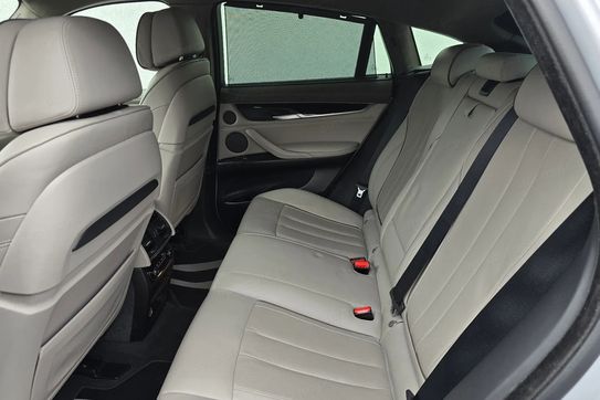 BMW X6 M50d
