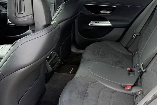 Mercedes Klasa E 200  4-Matic AMG