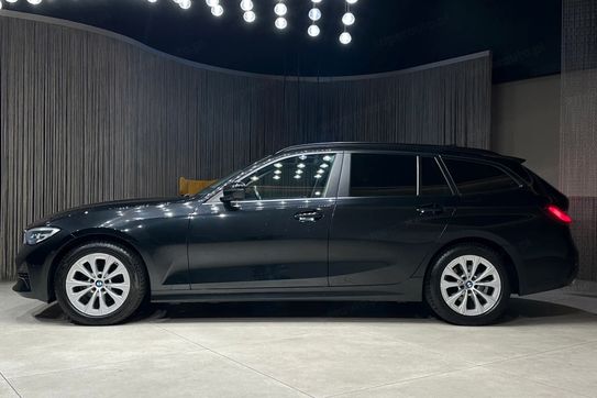 BMW Seria 3 Touring 320d xDrive Advantage