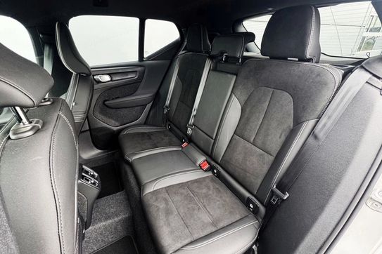 Volvo XC40 B3 Plus Dark
