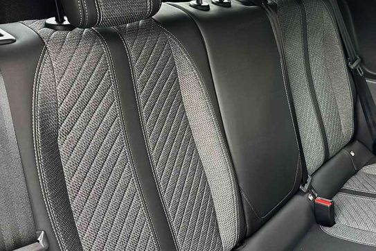 Peugeot 208 Allure e-DCS6  1.2 mHEV