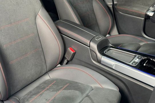 Mercedes GLB 180 AMG Line