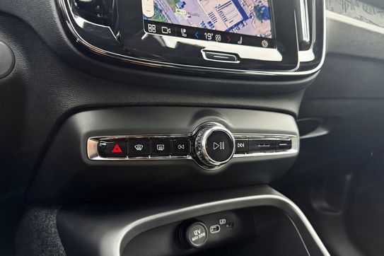 Volvo XC40 73kWh Recharge Plus aut