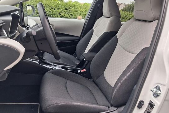 Toyota Corolla 1.8 Hybrid Style