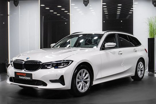 BMW Seria 3 318i Advantage aut