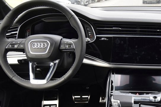 Audi Q7 55 TFSI e quattro S Line