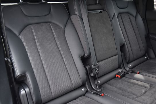 Audi Q7 50 TDI quattro S Line