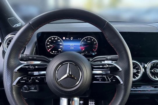 Mercedes GLB 200 mHEV AMG Line 7G-DCT