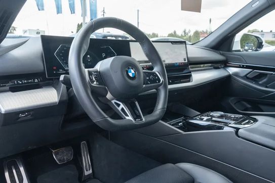 BMW Seria 5 520i M Sport aut
