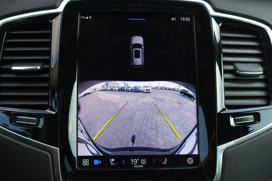 Volvo XC90 T8 AWD Plug-In Hybrid Ultimate Dark 7os aut