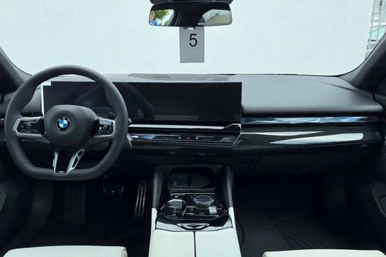 BMW Seria 5 520d xDrive M Sport